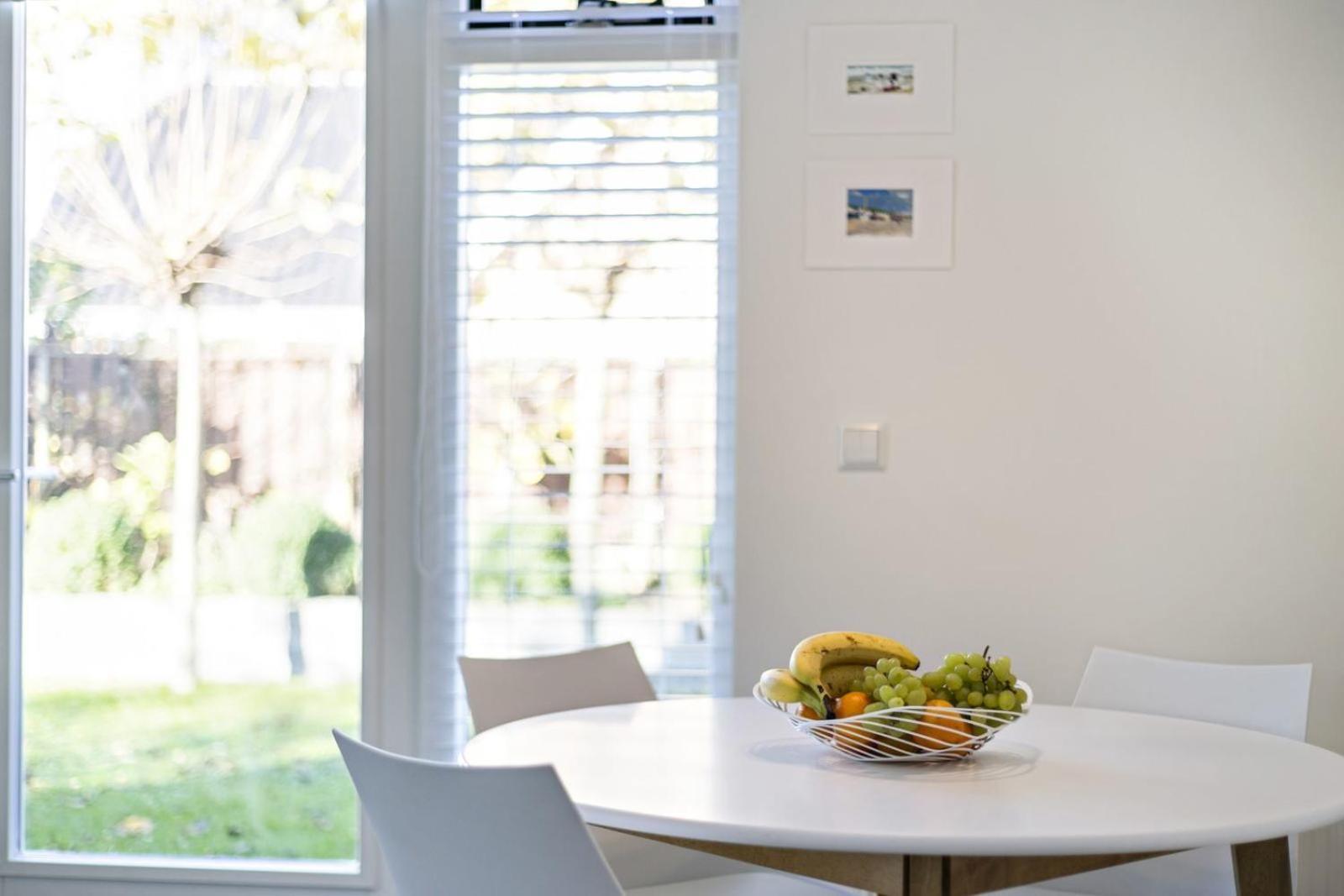 Holiday Home Beach Bubbles - Near The Beach With Big Garden - Not For Companies Ouddorp Bagian luar foto