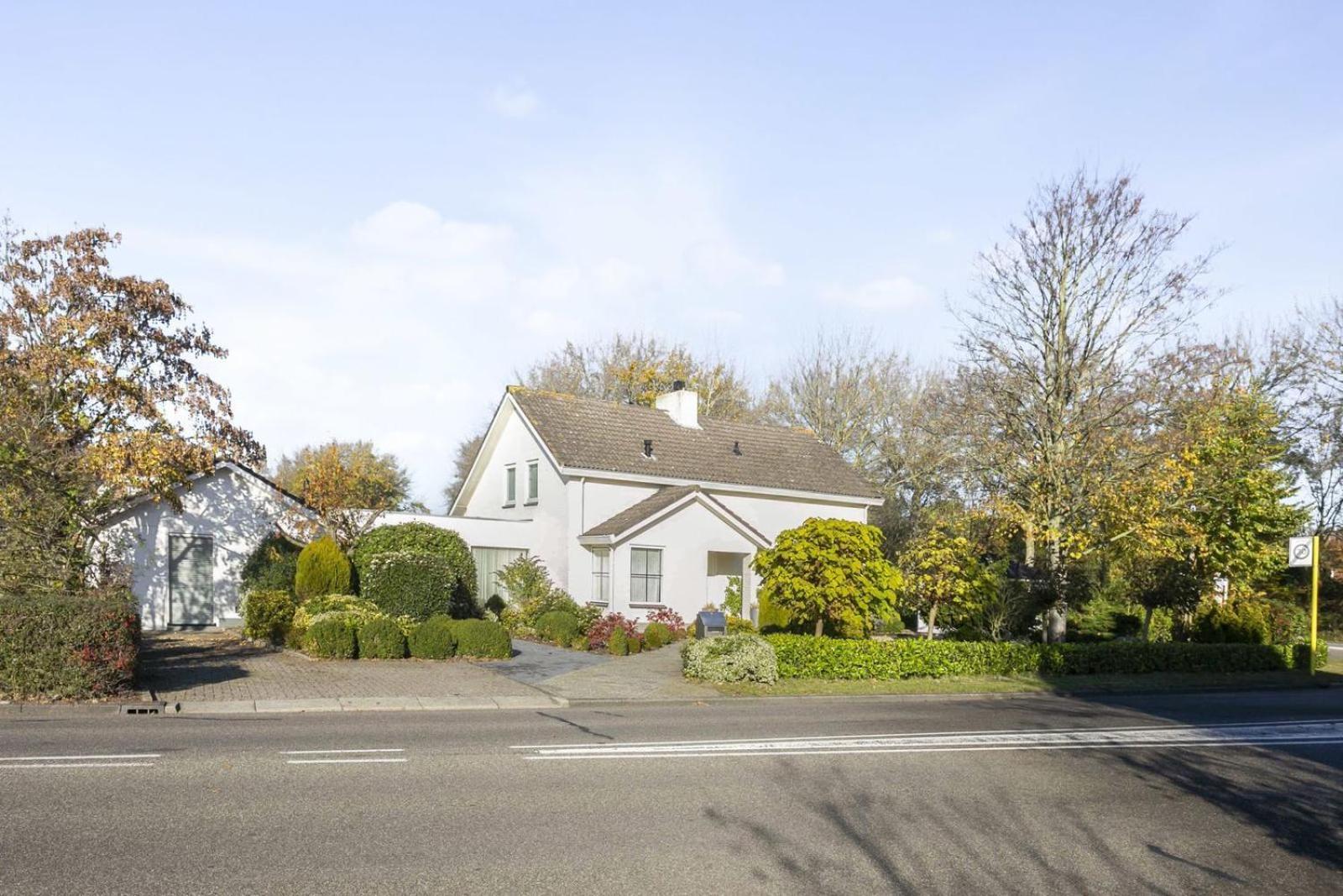 Holiday Home Beach Bubbles - Near The Beach With Big Garden - Not For Companies Ouddorp Bagian luar foto