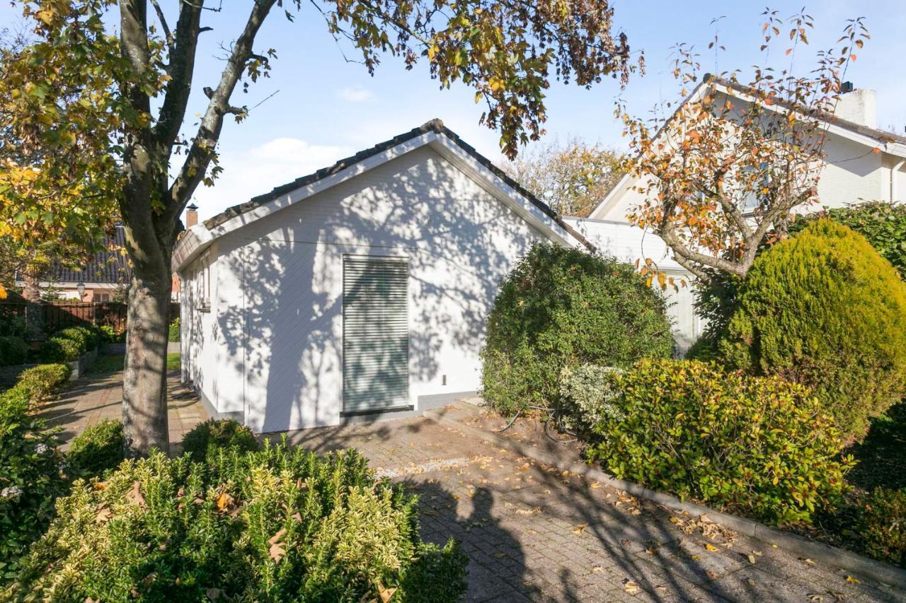 Holiday Home Beach Bubbles - Near The Beach With Big Garden - Not For Companies Ouddorp Bagian luar foto