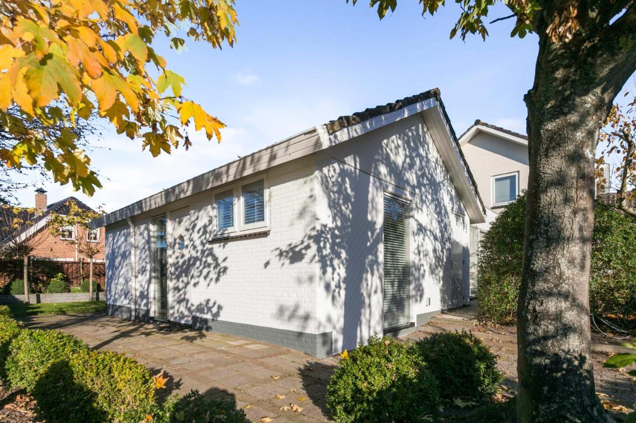 Holiday Home Beach Bubbles - Near The Beach With Big Garden - Not For Companies Ouddorp Bagian luar foto